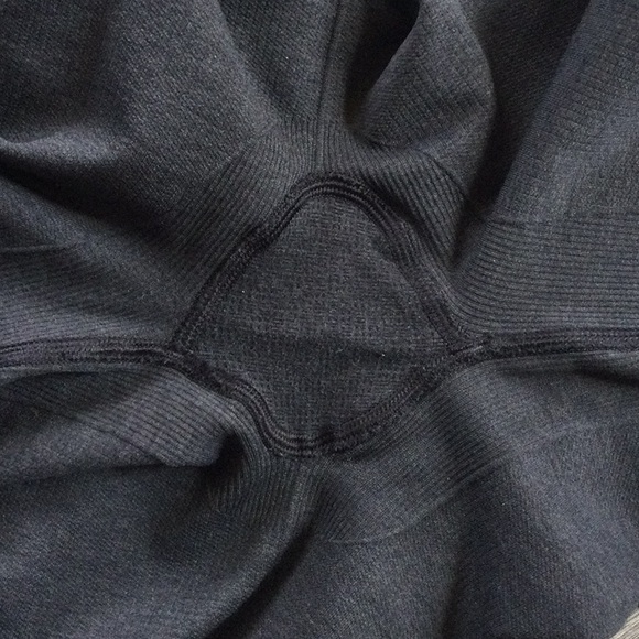Lululemon - In The Flow Crop - Dark Grey - Picture 7 of 7